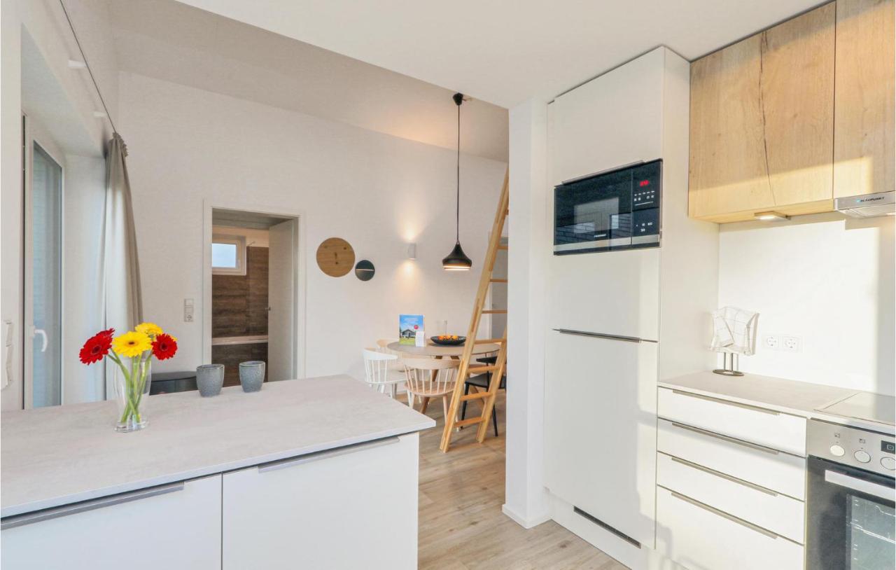 Gorgeous Home In Lembruch-Duemmer See With Kitchen Екстериор снимка