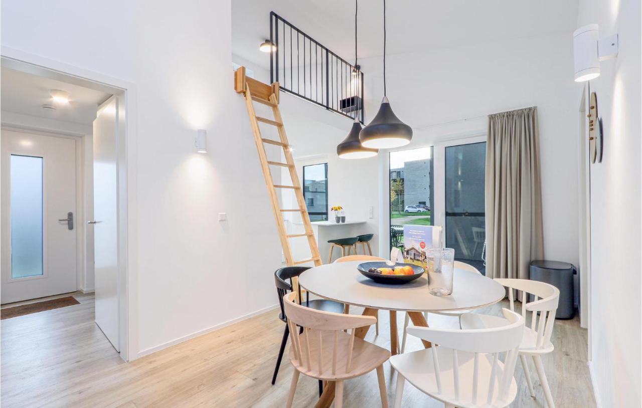Gorgeous Home In Lembruch-Duemmer See With Kitchen Екстериор снимка