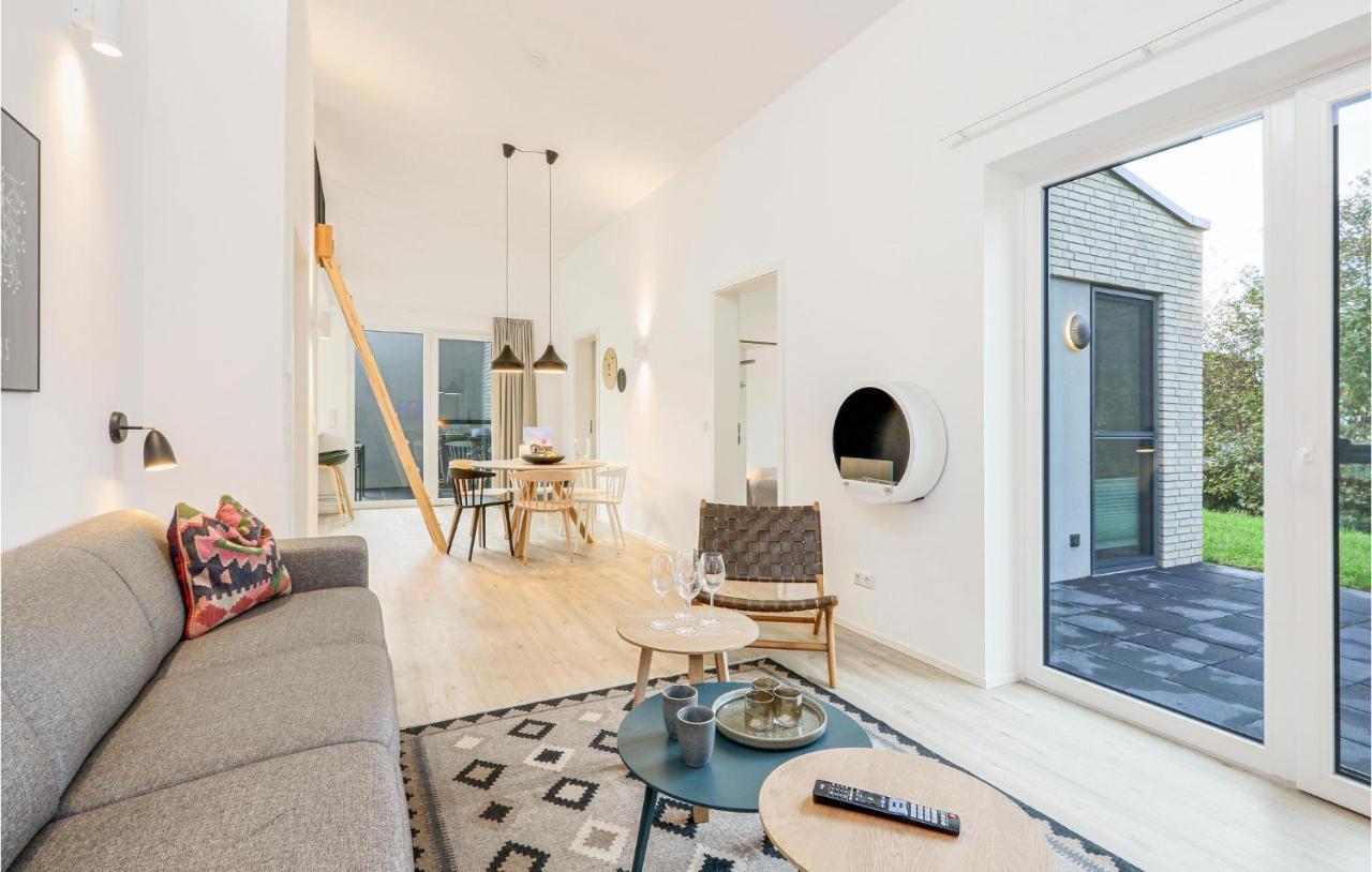 Gorgeous Home In Lembruch-Duemmer See With Kitchen Екстериор снимка