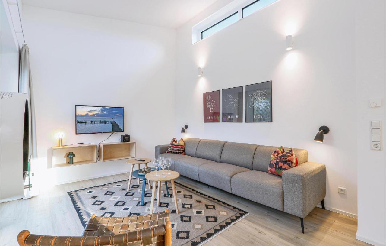 Gorgeous Home In Lembruch-Duemmer See With Kitchen Екстериор снимка